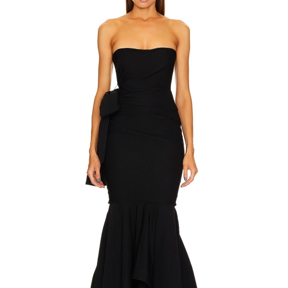 Elegant Black Strapless Dress